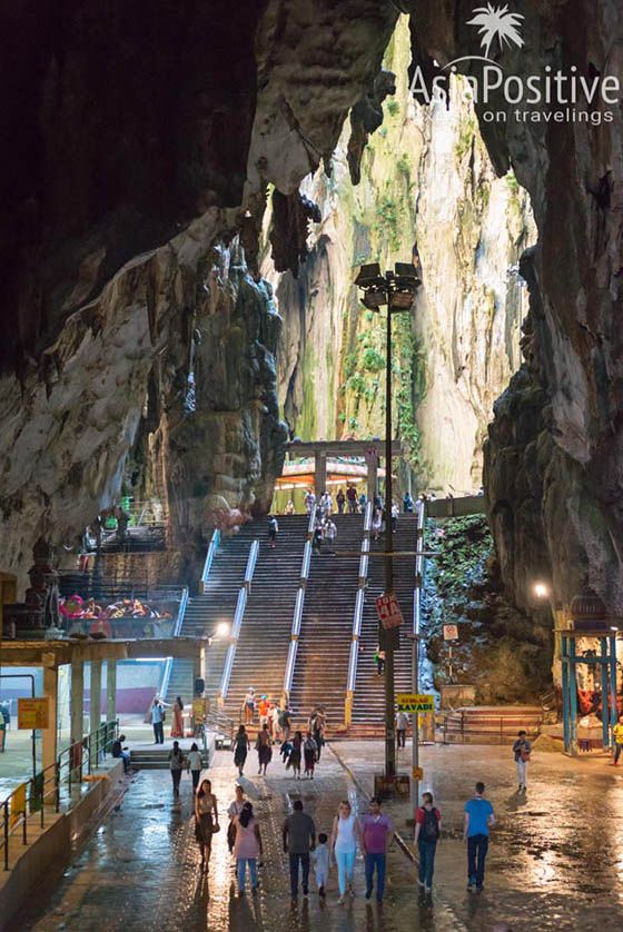 Пещеры Бату нельзя пропустить - одна из главных достопримечательностей Куала-Лумпура 