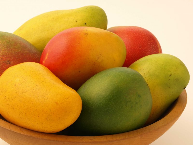 Манго фрукт, все о нем: полезные свойства, как правильно кушать манго - способы, как определить спелость и какие есть сорта