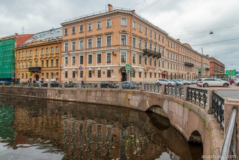 Дома по набережной Адмиралтейского канала, Санкт-Петербург