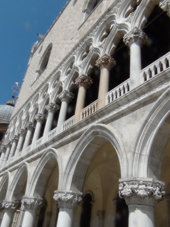 Колонны дворца Дожей. Венеция