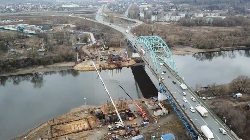 Сейчас реализуется самый сложный этап проекта - строительство нового моста через реку Москва. Фото: Пресс-служба аэропорта Жуковский 