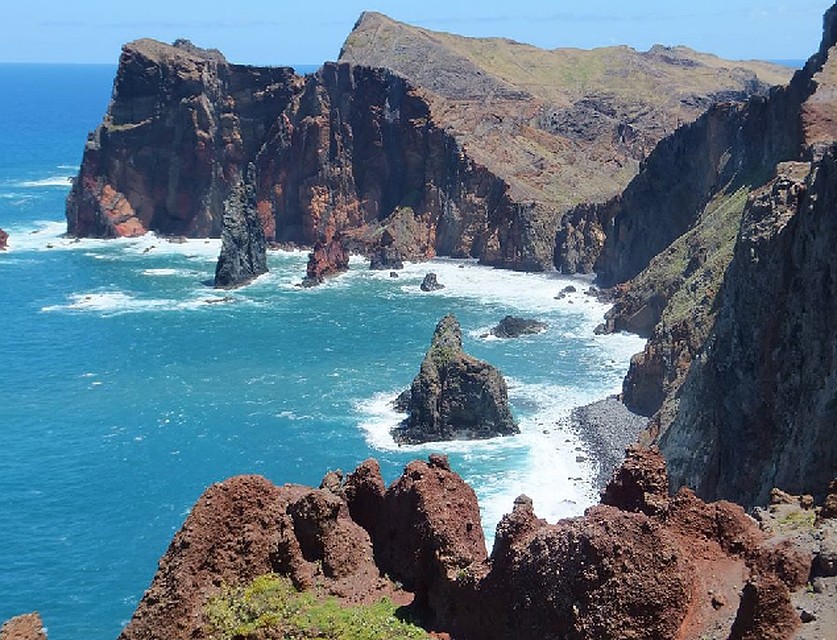 Мадейра хоть и принадлежит Португалии, но до берегов Европы от нее - тысячи километров. До Африки вдвое ближе. Фото: Юлия СМИРНОВА
