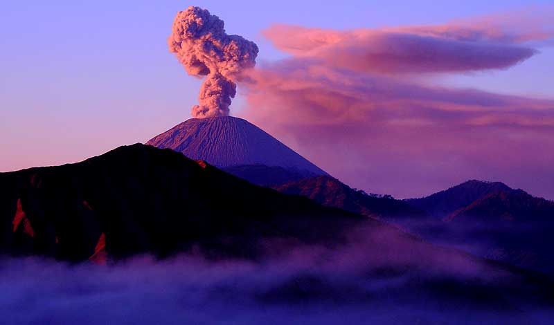 вулкан Семеру