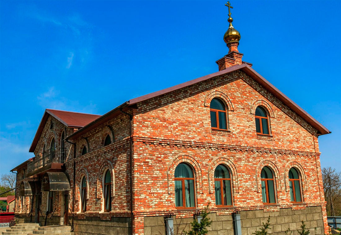 Свято-Серафимовский монастырь на острове Русский
